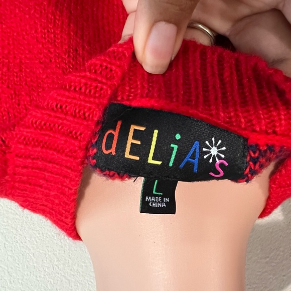 Red sweater - Picture 4 of 4